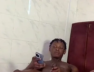 Ebony Muscular Bottom