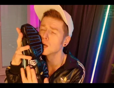 It's Sneaker Likin' Good