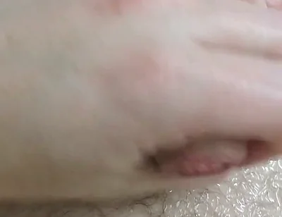 Double Cumshot in Bathtub