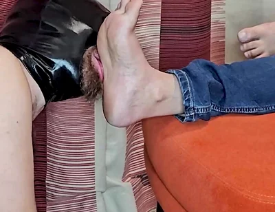 Sweaty Feet Sniffing and Worship HD