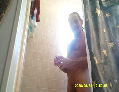 9-30-26 Shower Cobra's Havin a Monday Kinds Wed. and He Is Gonna Lay It the Fuck Out.