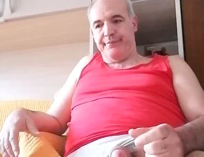 I Shower with My Piss and Masturbate My in Online Show