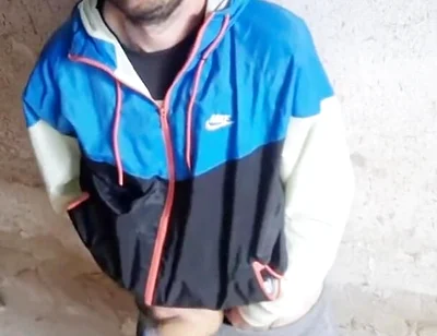 I in an Abandoned Building Where I Go to Masturbate