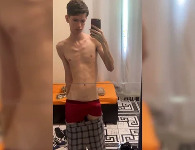 Skinny Jaw Cracks with Cock Size