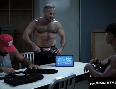 Spit-roasted By Muscle Stepdaddies Takes Every Inch With Tony Genius