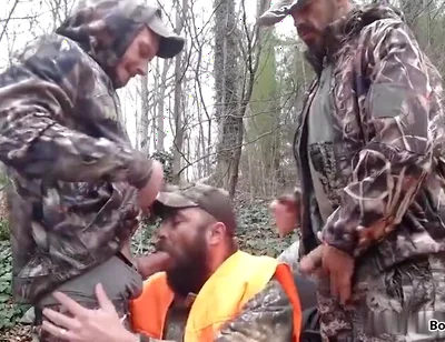 Sucking cocks outdoor