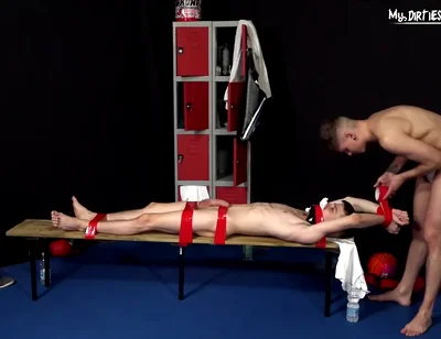 Bench-bound Sub Captivity