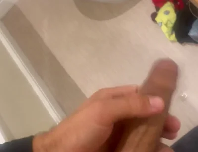 Anyone Wanna Cum Get Me Hard