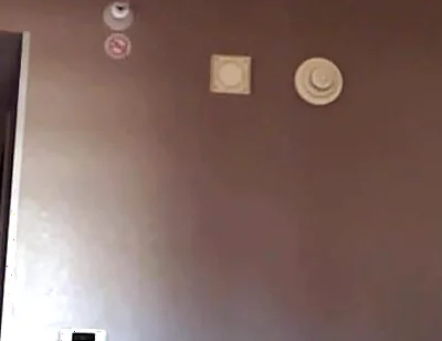 Kennie Jai Gets Massaged From Coach