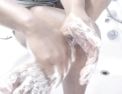 I Clean Sensually My Feet (2025)