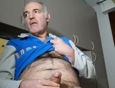 A Nice Cumshot Before Going to Sleep!
