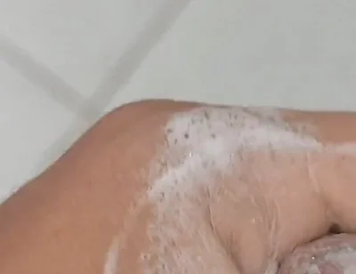 Extreme Burning Sensation Makes the Glans Foam with Arousal.