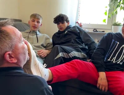 Master sneaker group