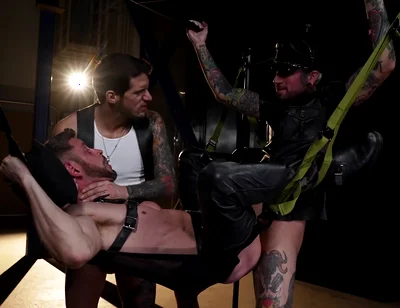 Johnny Ford And Ty Roderick In Fetish Force: Ty, Ryan And A Very Tight Sling