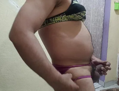 Main Apne Wife Ki Bra Ke Sath Masti Kar Raha Hun