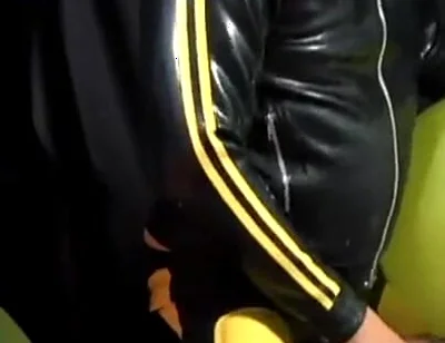 Looning Balloon Play No Pop Then Pops