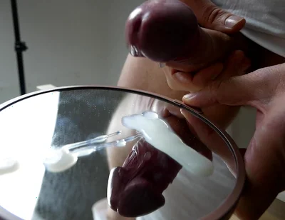 I Cum 30 Times on the Mirror!