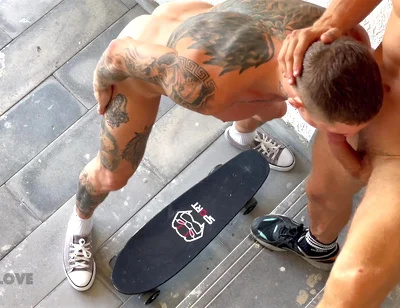 He Noticed a Guy He Saw on a Gay App, and Asked Him to Have Sex Right Then and There. He Fucked a Skateboarder on a Fire Escape